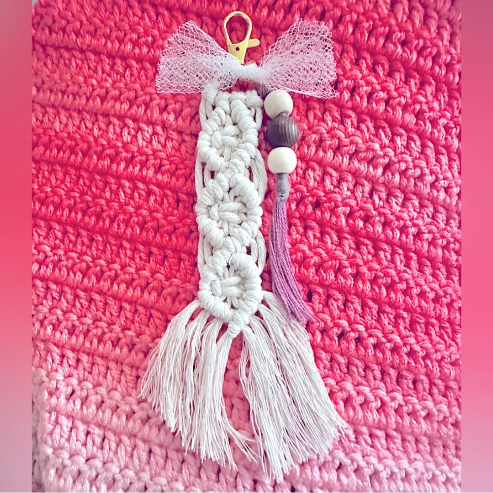 🆕BÖHÖ Macrame Knotted Ivory Lobster Swivel Keychains Beaded Tassel Handcrafted